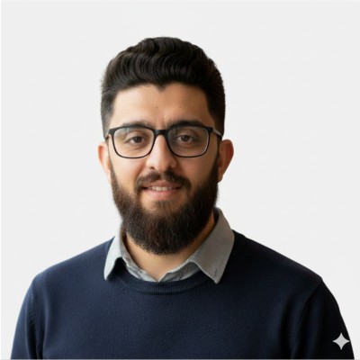 Saqib Hassan headshot